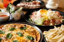 宴会やパーティー・女子会にもおすすめ！特製ローストビーフや生春巻き等のプレミアムコース（料理全6品）