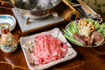 厳選した極上肉は“飲める”ほどやわらか『しゃぶしゃぶ』