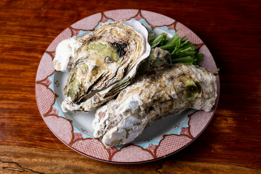 味も食感もプレミアム。広島直送の「かき小町」を味わって