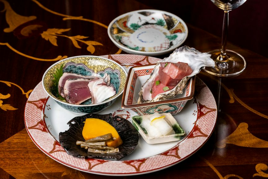 しばし時間を忘れて、こだわりの料理と空間を楽しんでほしい