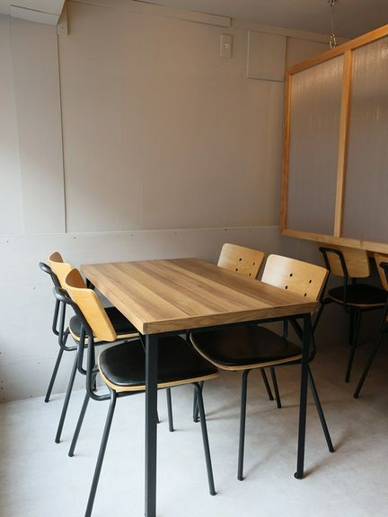 コネクト可能なテーブル席は、お子さま連れにもオススメ