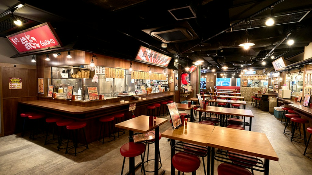 全体を見渡せるつくりの店内は、貸切の宴会にもオススメ