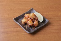 プリプリのたこをカリッと揚げた一口サイズの唐揚げ