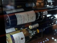 お料理に合わせて厳選されたワインをお楽しみください。