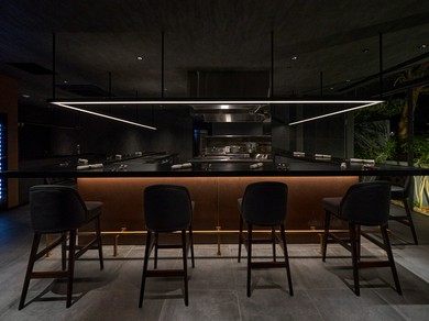 カウンター12名席