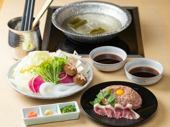 〆の一品まで味わい尽くす『鴨つくね鍋』