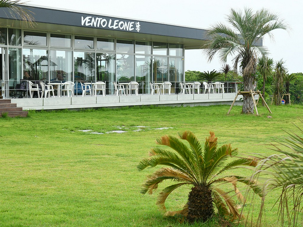 開放感あふれる非日常空間で、本格イタリアンを楽しめる