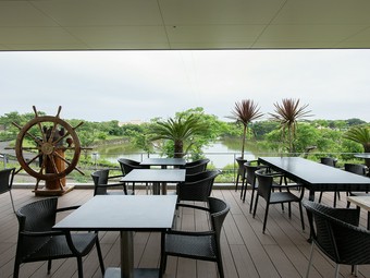 テラス席がある