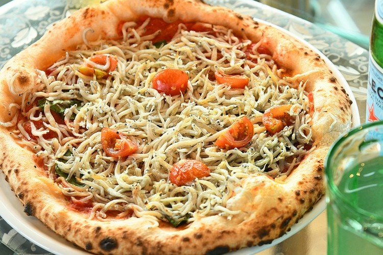 地元産シラスをたっぷり贅沢に『湘南シラスのマリナーラ』