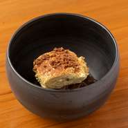 イタリアの伝統的なデザート『ティラミス』に【ottotto】の解釈を加え再構築したオリジナルティラミスです。