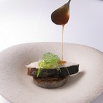 食材の味を一層引き立たせるソースを絡めてお楽しみください！≪魚料理※コース料金に含まれます≫