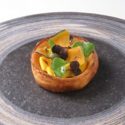 コース料理の一番最初に登場！フランスの郷土料理を味わる！≪パスカード※コース料金に含まれます≫