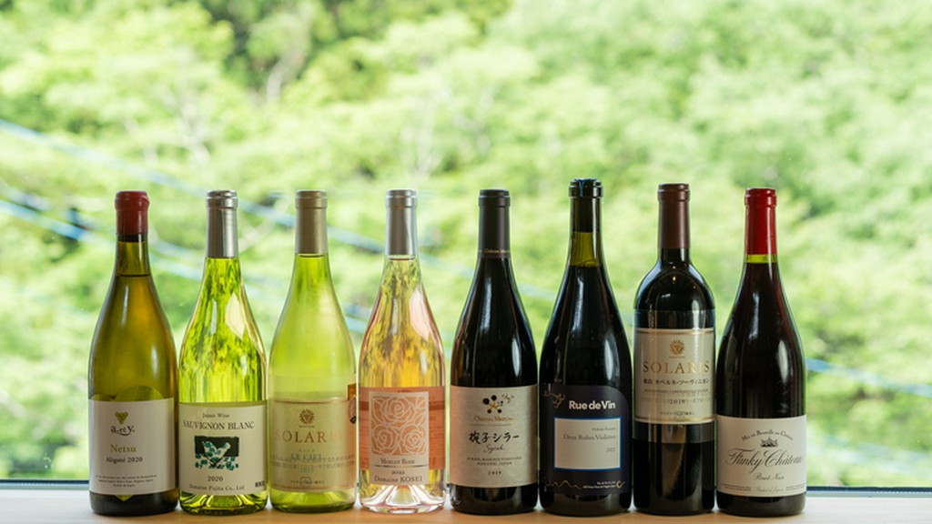 長野県産ワインが常時40種以上。贅沢なマリアージュを楽しんで