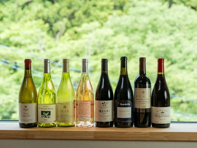 長野県産ワインが常時40種以上。贅沢なマリアージュを楽しんで