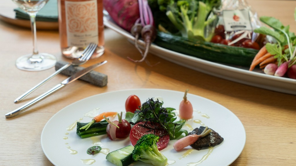 希少な信州食材がずらり。ワインや食器まですべてが信州産