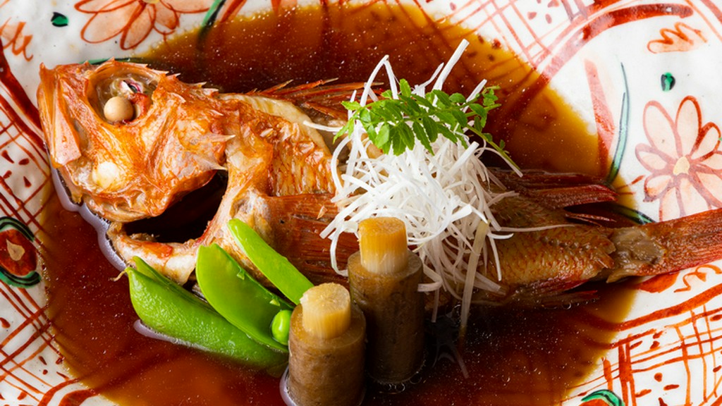 季節の日本料理に合う旨い地酒、ソムリエ厳選のワインが充実！