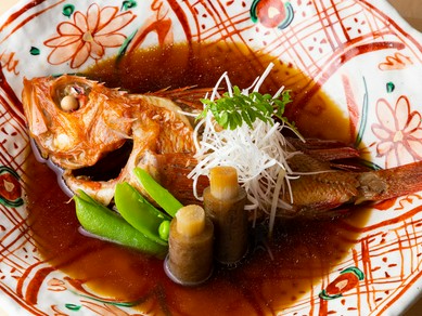 季節の日本料理に合う旨い地酒、ソムリエ厳選のワインが充実！