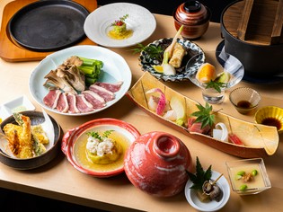 季節の移ろいを愛でる至福の皿を絶妙な緩急で披露『福コース』