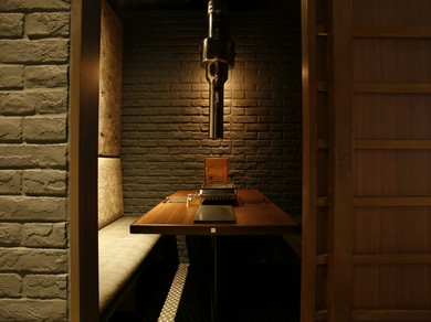 プライベート空間で食事を楽しめる個室も完備