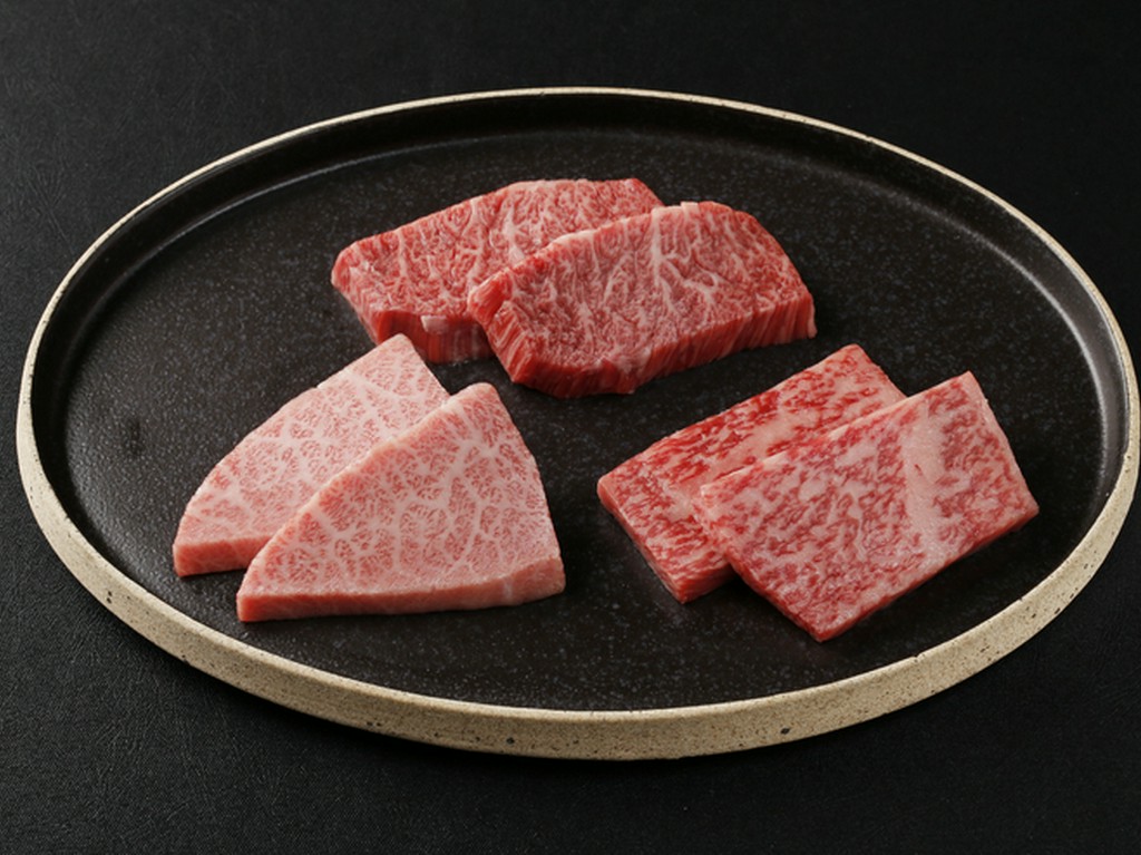 鹿児島黒牛チャンピオン和牛 3種盛り《1人前》