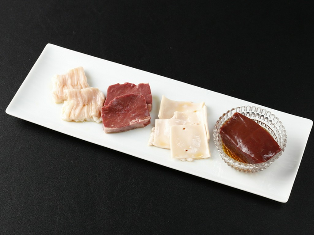 極ホルモン盛り合わせ《塩/味噌》