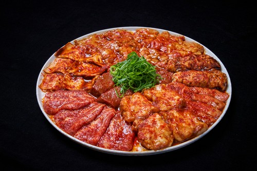 極みホルモン盛り合わせ【味噌】