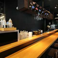 こだわりの焼鳥に舌鼓を打ちながら、和やかに相手をおもてなし