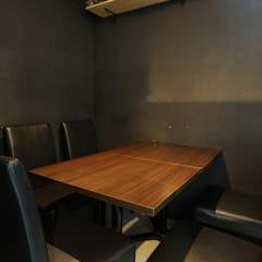 大事な場面で利用したい、3～5名まで入室可能な個室