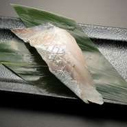 さっと湯引きし旨みを引き出しました。