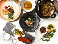 接待・会食・顔合わせなど、さまざまな場面にご利用いただけるコース料理をご用意しております。詳細はコースタブにてご確認ください。