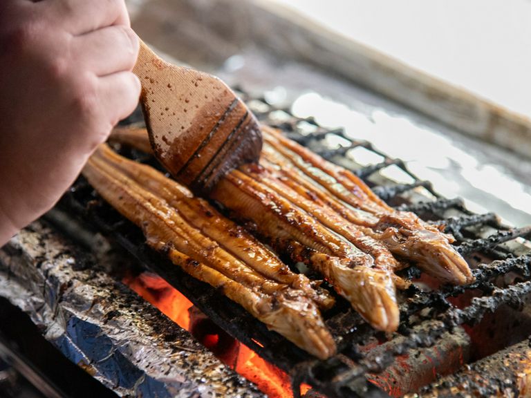 ベストな料理を出せるように、しっかりと厳選するあなご