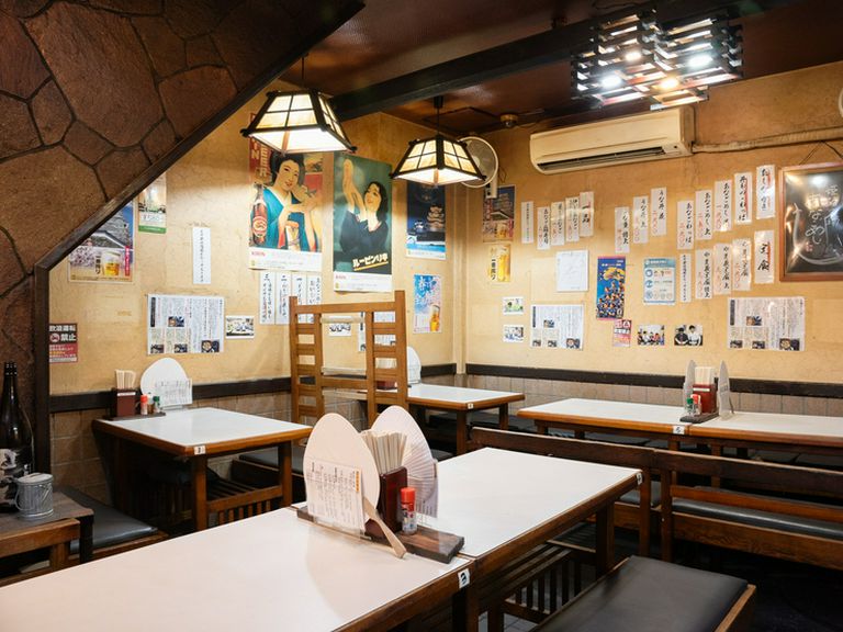 姫路名物に舌鼓を打ち、気負うことなく親睦を深めて