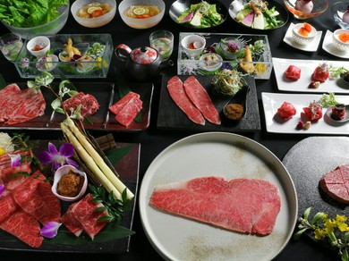 四季折々の美味と最上級ブランド牛を堪能できる『Royalコース』