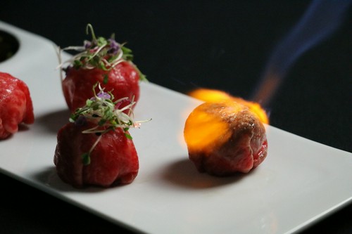 和牛の持ち味を活かした創作料理も充実