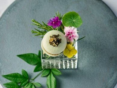 特別な日の幸福感が高まり、心に残る美味ともてなしに憩える