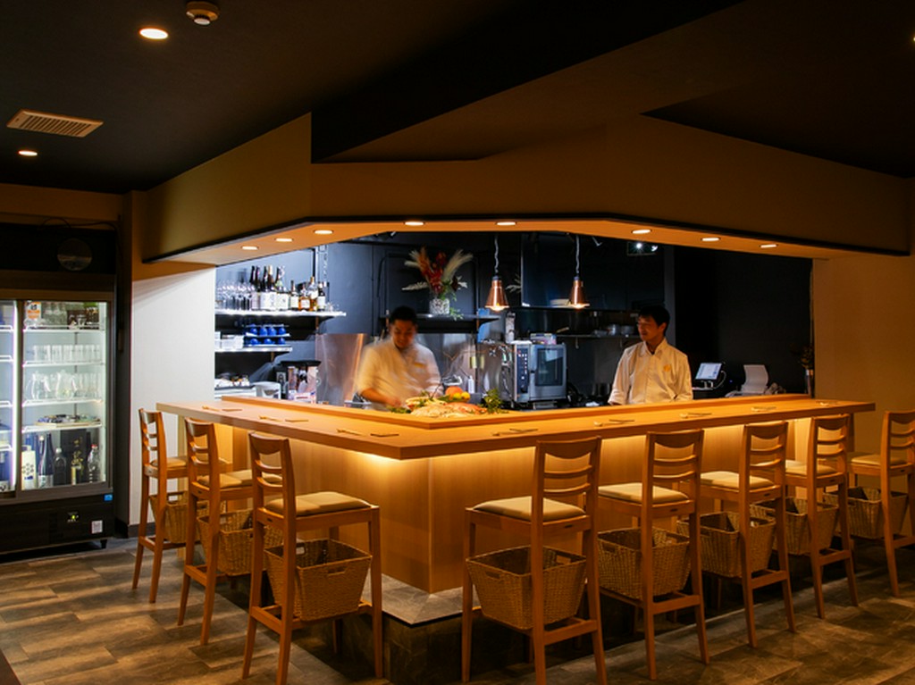 大人のための洗練された美食空間が広がる赤坂の隠れ家