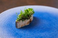 和洋折衷の妙で魚の持ち味がさらに輝く『鰆のバジルの味噌焼き』