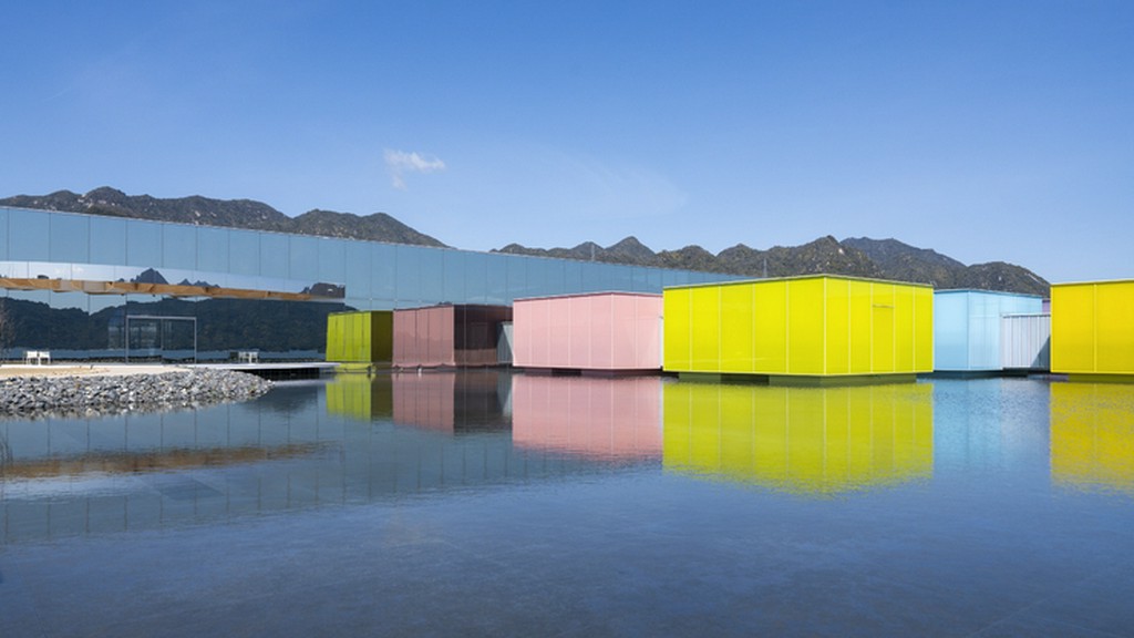 「世界で最も美しい美術館」と島々を望む絶景レストラン