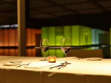 SIMOSEでしか見えない夜の絶景でディナーを！