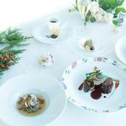 ※飲酒運転は法律で禁止されています。
ドライバーの方、未成年の方の飲酒は固くお断りいたします。

※ミネラルウォーター代として、お一人様500円別途頂戴いたします。

アレルギー食材のある方、メッセージプレートご希望の方はメッセージをご記入ください。