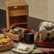 ゆったりとした店内でしゃぶしゃぶやすき焼きコース、鰻などをお召し上がり頂けます。
また土日祝日限定の食べ放題プランや、かき氷やお団子を提供する甘味処もございますので、お好みのお料理をお楽しみください。