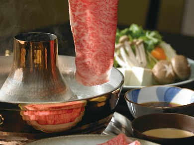 落ち行いた個室でしゃぶしゃぶやすき焼きをお楽しみください！