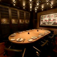 お祝いや接待の会食での利用にも最適な個室が全6部屋