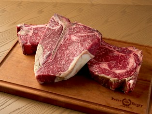 NY本店の伝統的手法を受け継ぎ、徹底してPeter Lugerの味を再現