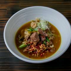 スパイスのブレンドなども一から手づくりにこだわった『カレーうどん』