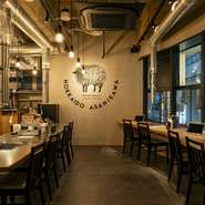 常に笑顔で元気いっぱいの接客を大切にしたい