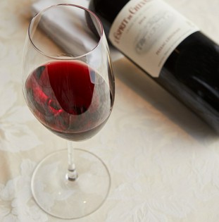 ワイン本来の味を引き立てる「樹グラス」をお試しあれ