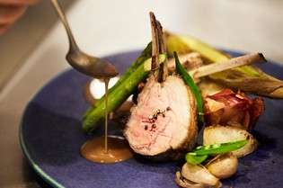 濃厚で複雑な味わい。フランス料理の神髄・ソースの魅力を再発見