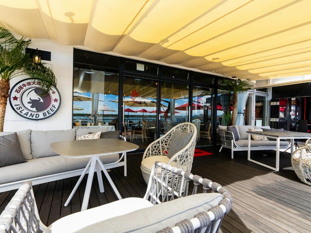 花火の打ち上げは毎週土曜日！特別な日に、特別なひと時を