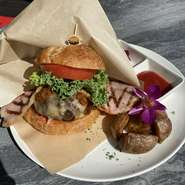 石垣牛100% グリルベーコンチーズバーガー